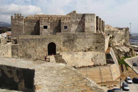 CASTILLO DE GUZMAN EL BUENO - Multiaventura Paloma